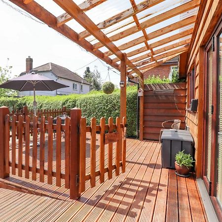 Varley Villa Newtown  Exterior photo
